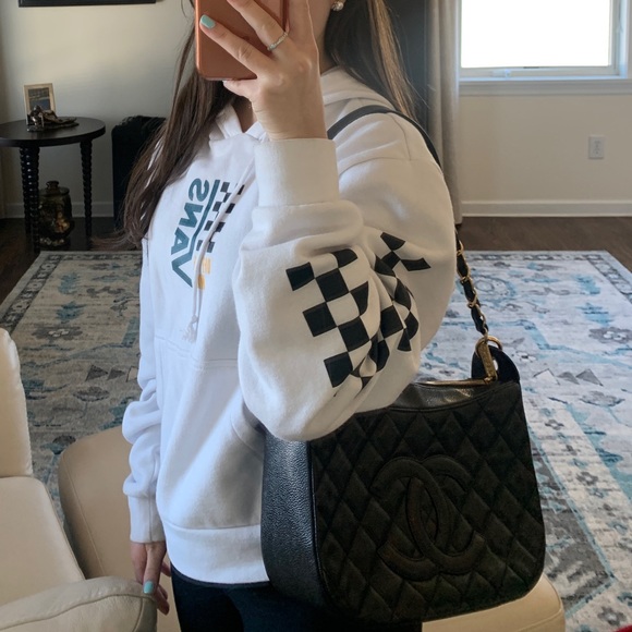 ❌SOLD❌Authentic Chanel Quilted Caviar Shoulder Bag - Picture 7 of 8